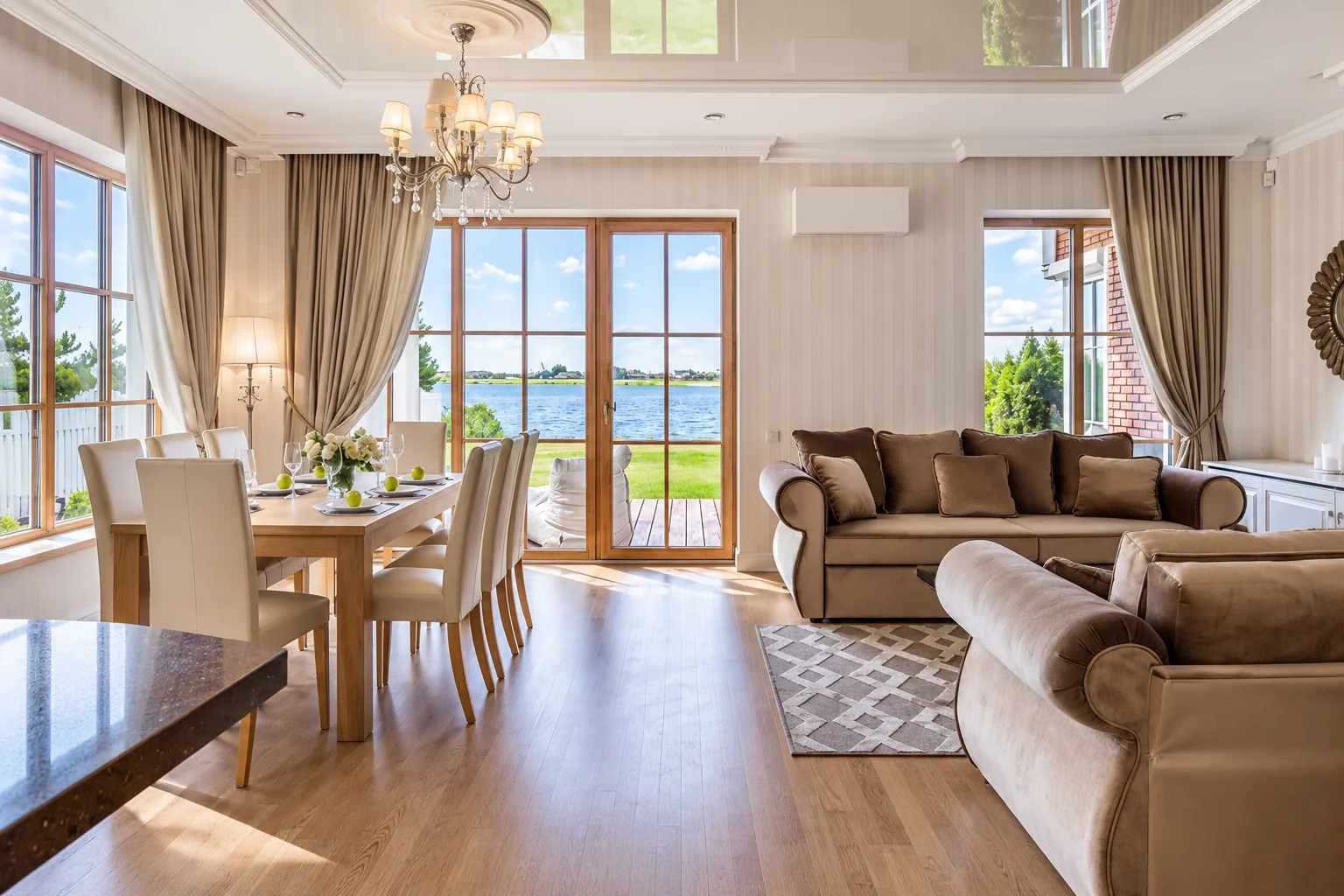 Apartamentai su terasa ir pirtimi prie ežero / SMĖLYNAS Klaipėda Lake House