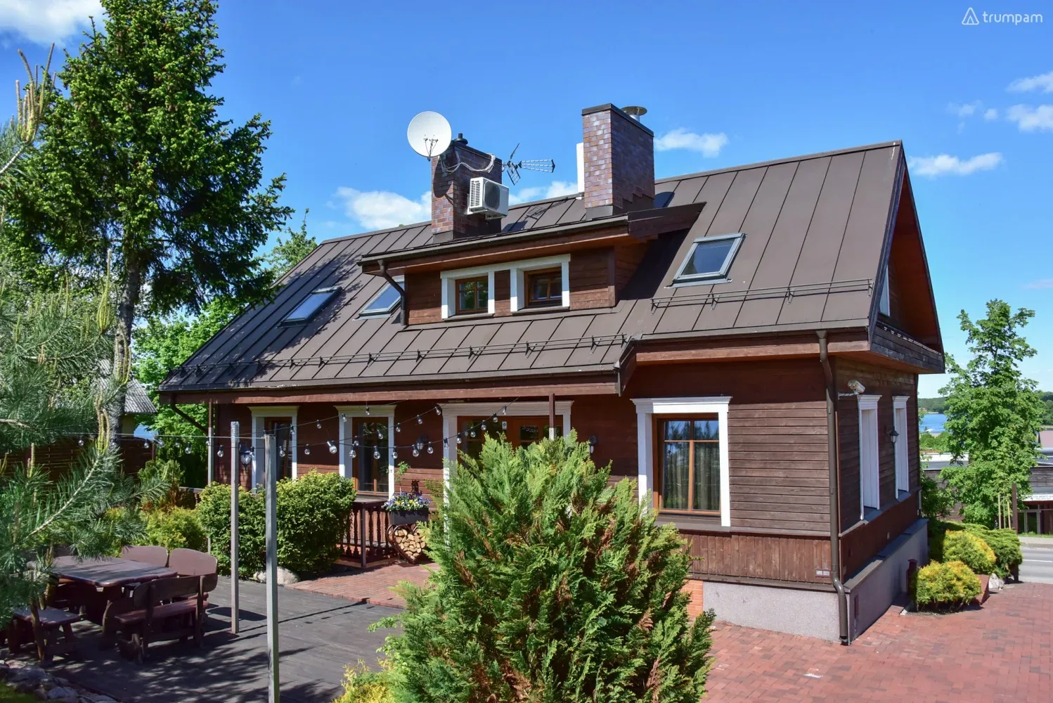 Nakvynė, banketų salė, sauna, sukūrinė vonia
