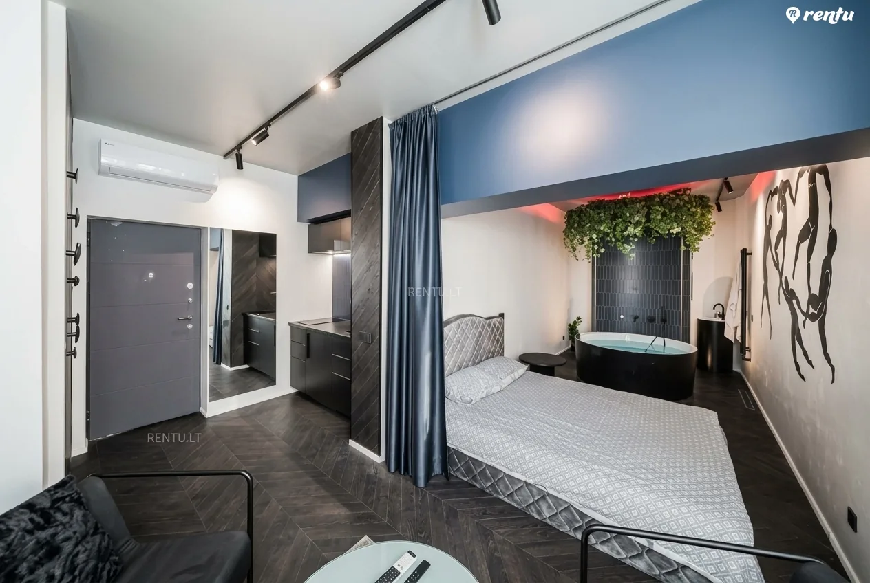 Poilsis dviem - butas / studija su Jacuzzi miesto centre