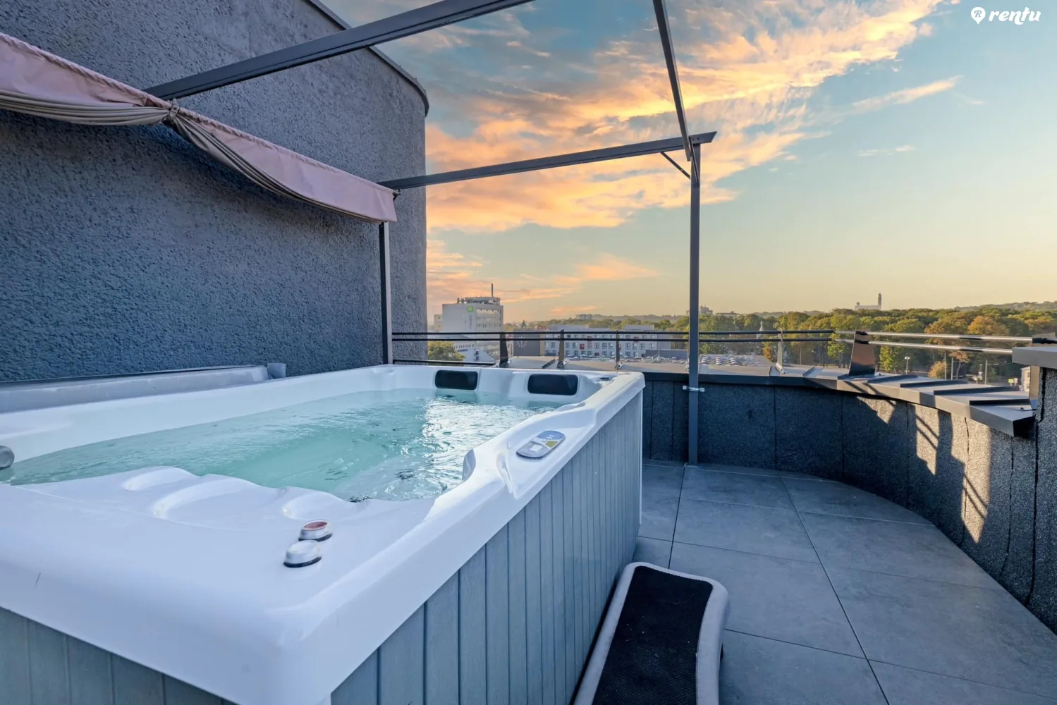Top Loft apartamentai su Jacuzzi Kauno centre