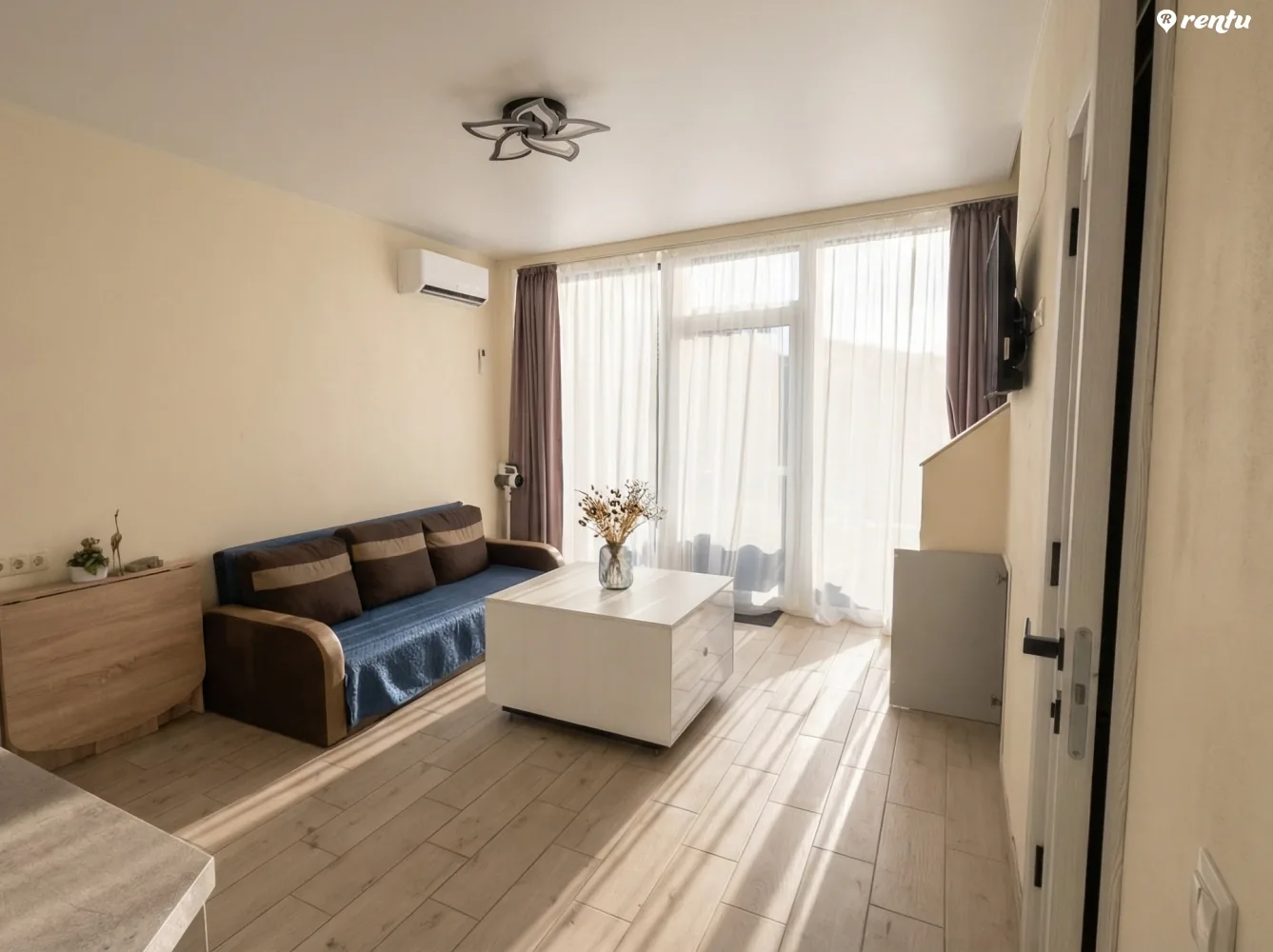 RJ Rent - kotedžų nuoma vos 150m ik jūros!